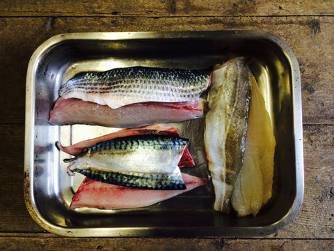 Medium Seasonal Fish Box